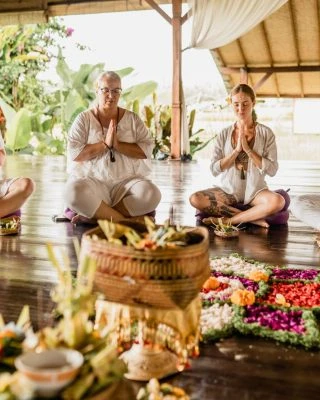 BALI 50H SELF ENQUIRY - vertical 34