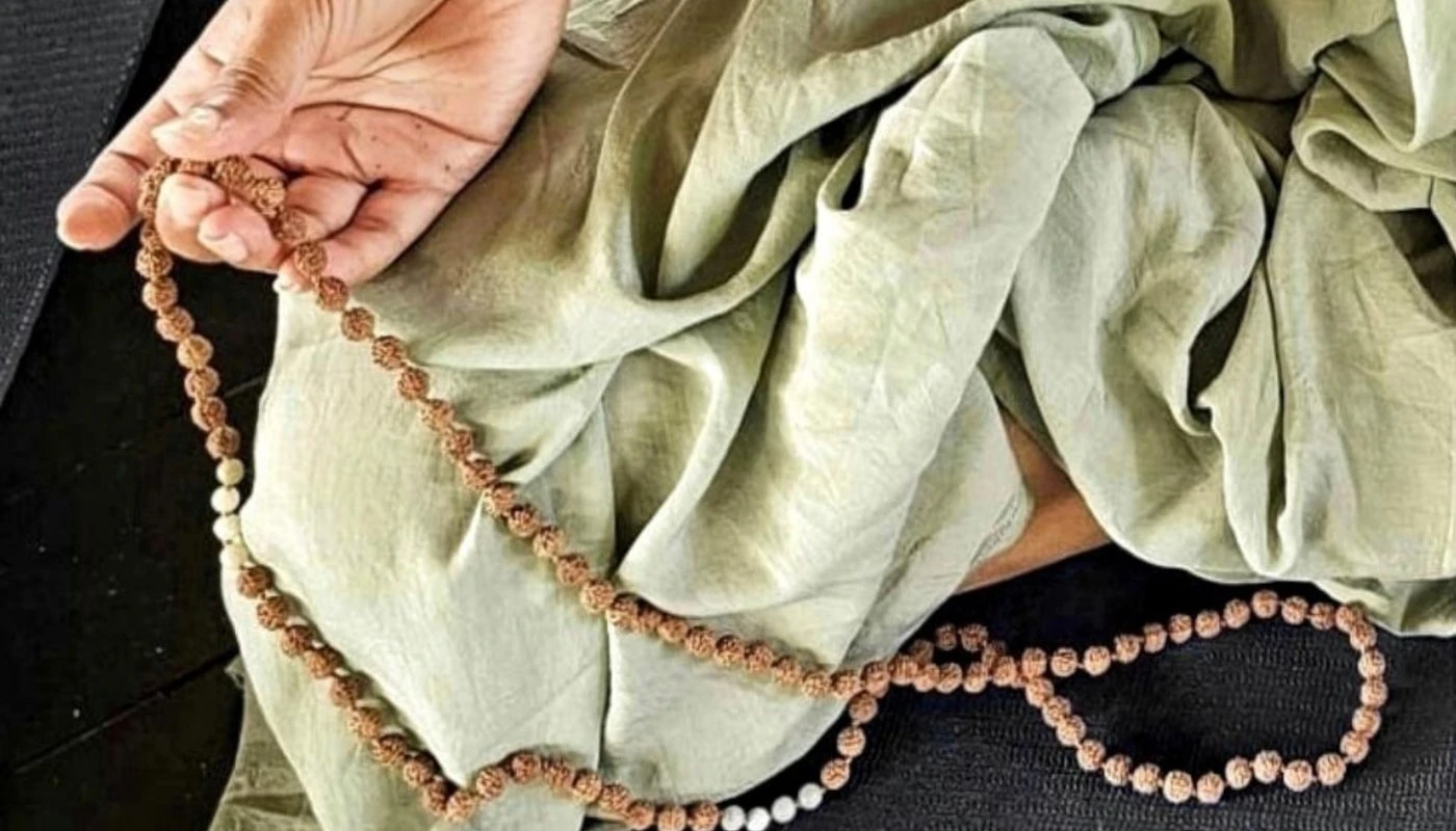 BALI 50H SELF ENQUIRY - horizontal 43